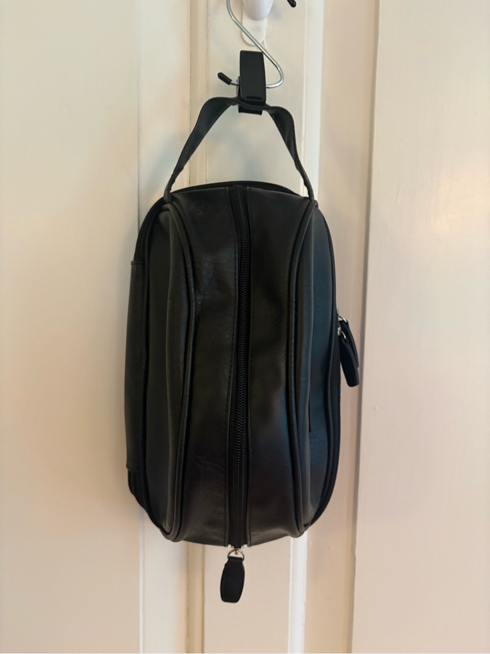 Original Penguin Black Faux Leather Hanging Toiletry Bag Dopp Kit Shave Travel